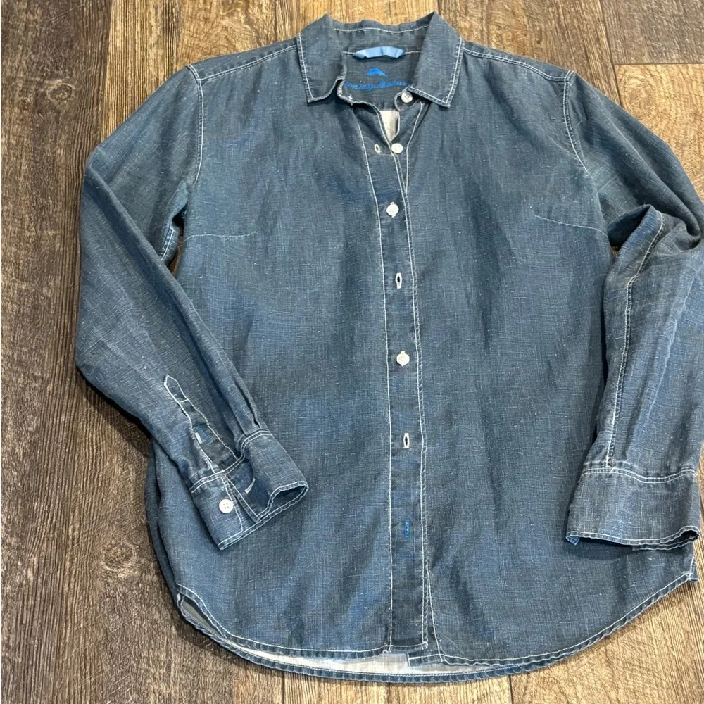 EUC Tommy Bahama 100% Linen “Denim” Long Sleeve Shirt - Picture 1 of 6